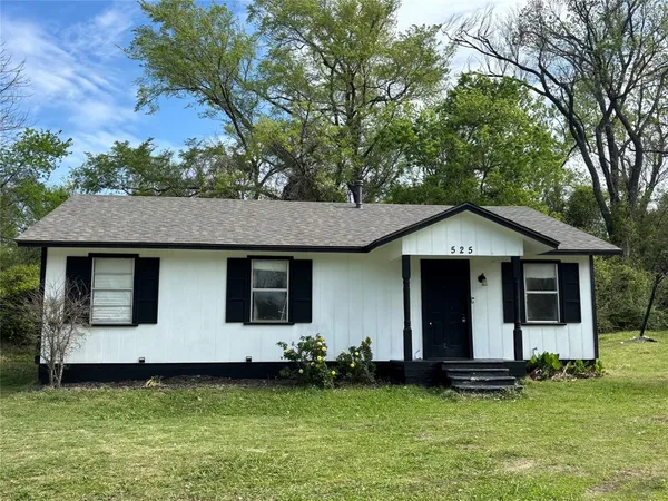 $150,000 | 525 West Hickory Street, Kaufman, TX 75142