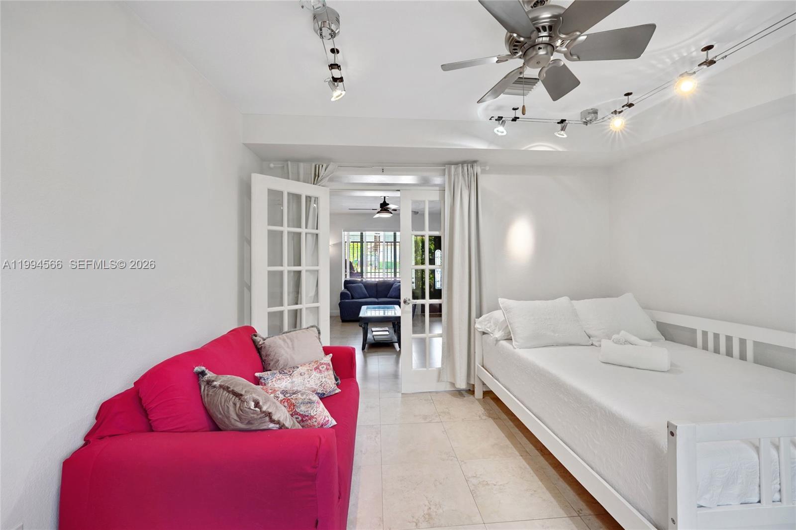 2834 Southwest 33rd Avenue Miami, FL 33133 - Photo 15 of 36