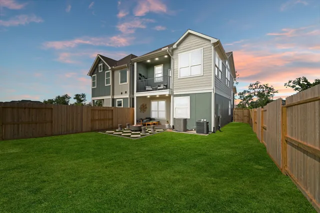 $392,040 | 10106 Palm Spgs Place, Manvel, TX 77578