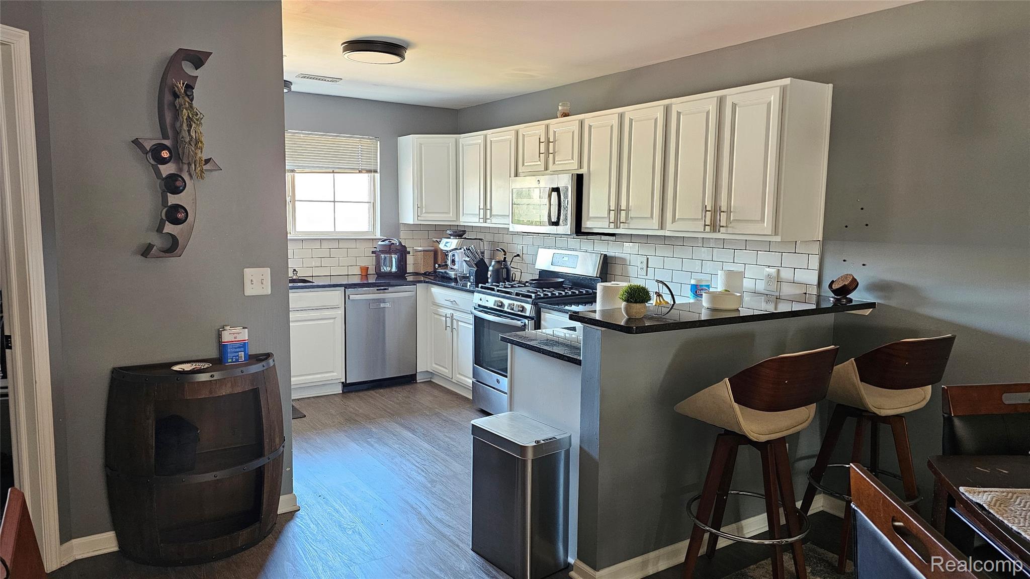 16996 Farmington Road Livonia, MI 48154 - Photo 5 of 18