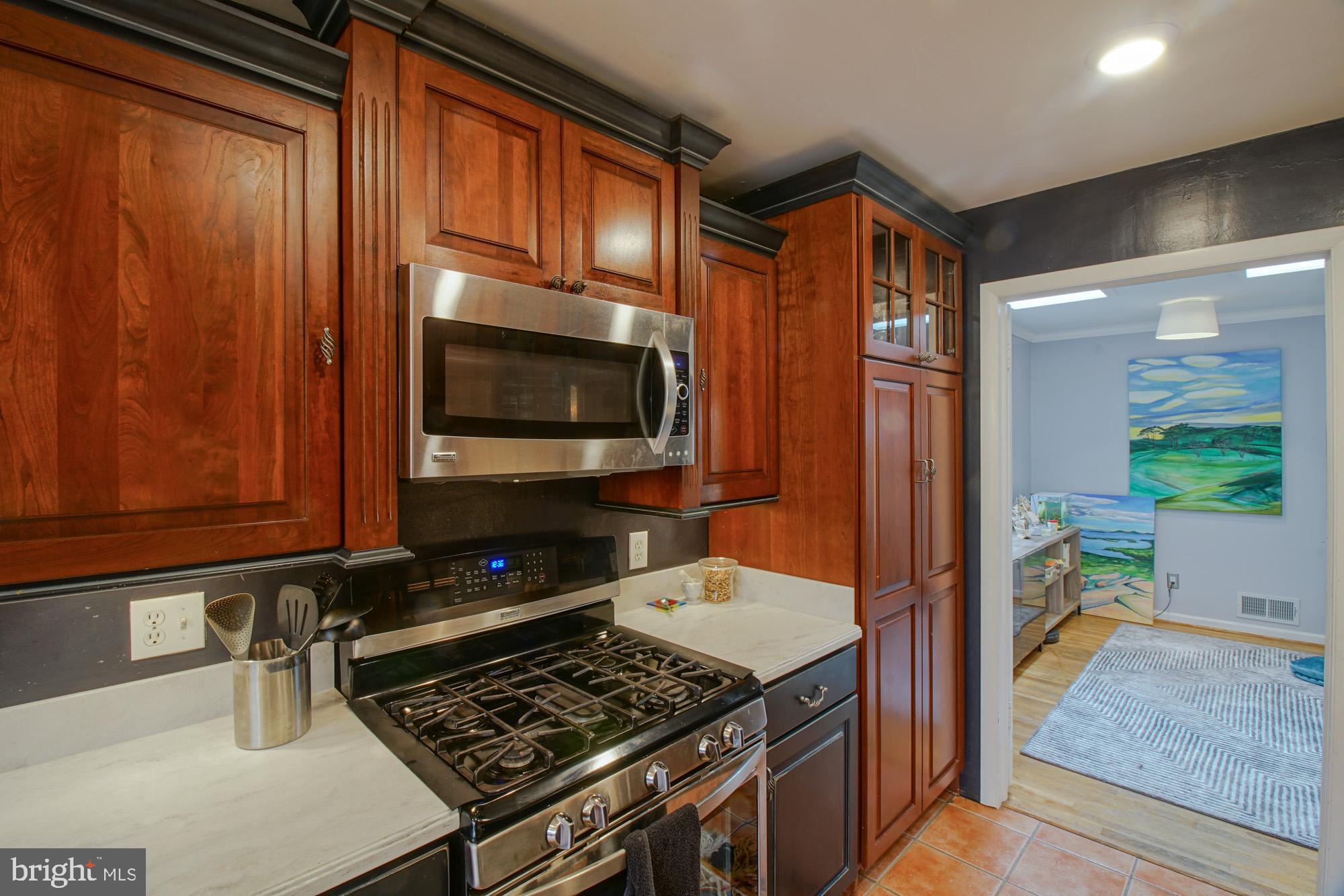 12103 Stirrup Road Reston, VA 20191 - Photo 13 of 39