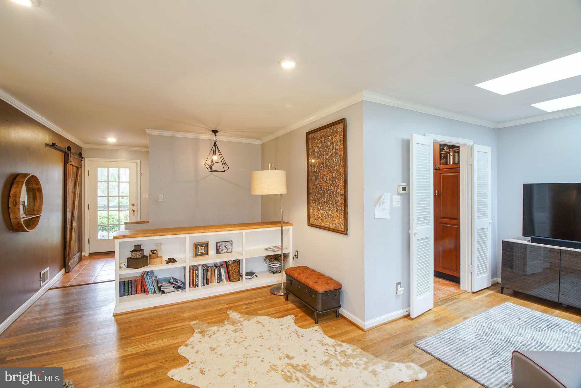 12103 Stirrup Road Reston, VA 20191 - Photo 5 of 39