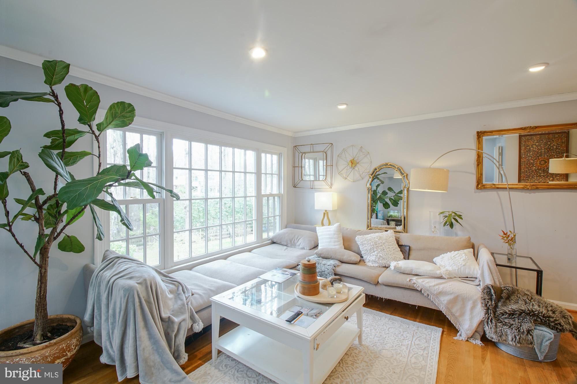 12103 Stirrup Road Reston, VA 20191 - Photo 8 of 39