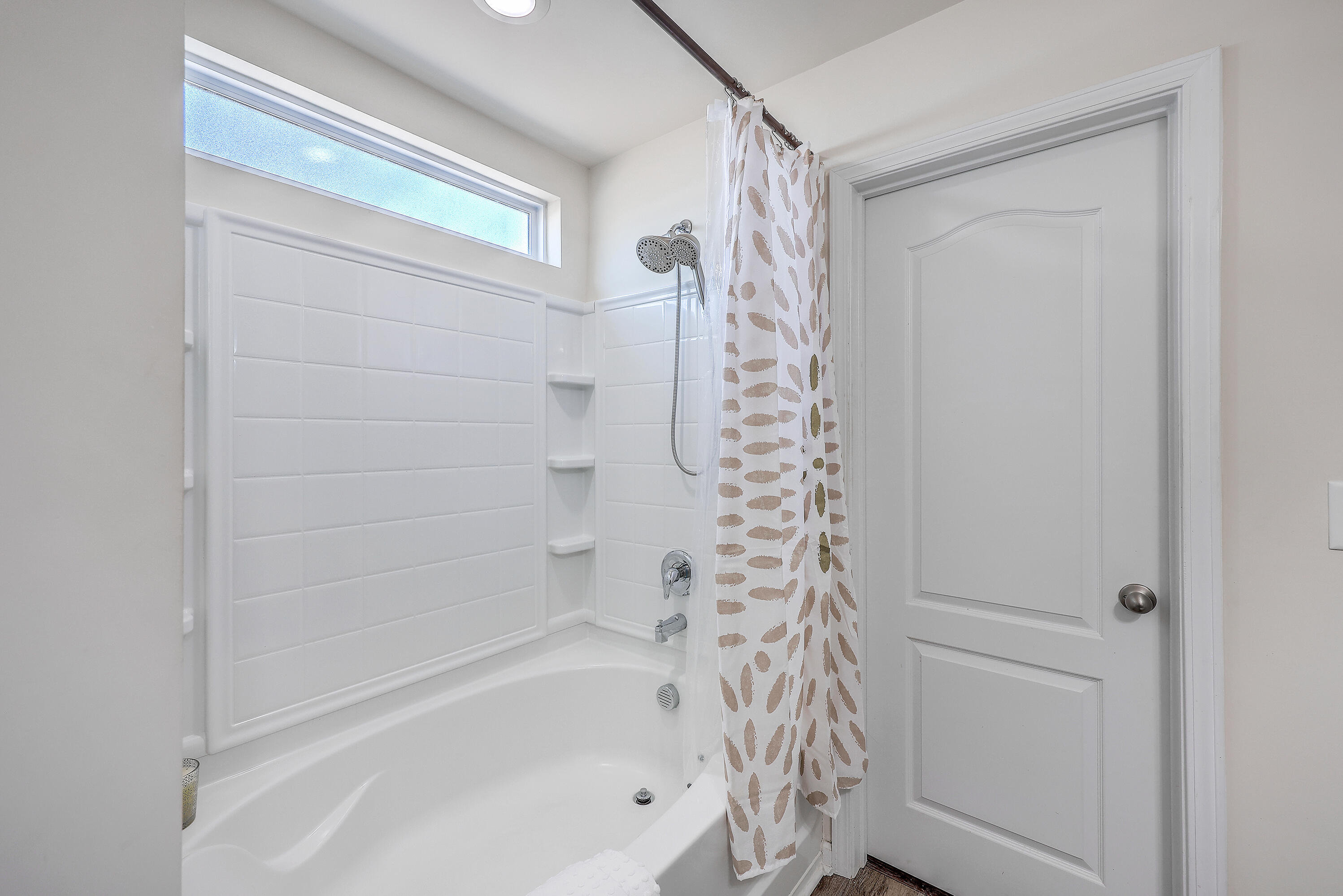 111 Brittondale Road Summerville, SC 29485 - Photo 24 of 33 Primary Bedroom En-Suite