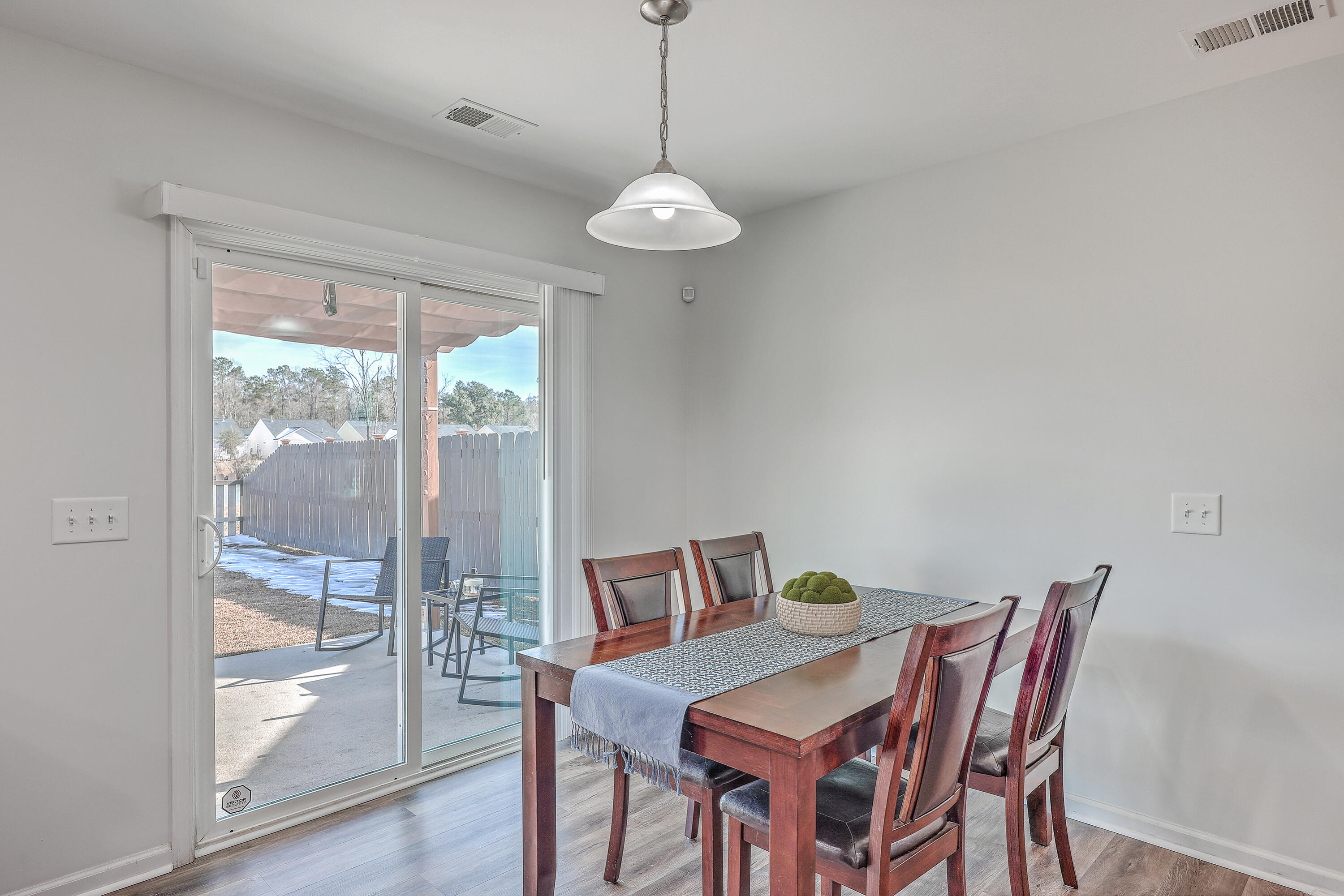 111 Brittondale Road Summerville, SC 29485 - Photo 10 of 33 Dining Area