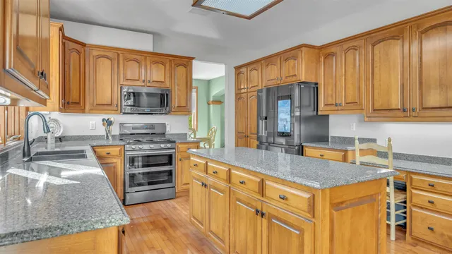 $599,950 | 392 Ledgewood Drive, Fond du Lac, WI 54937