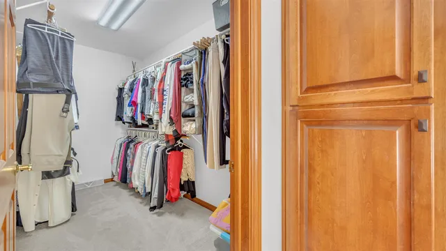 $599,950 | 392 Ledgewood Drive, Fond du Lac, WI 54937