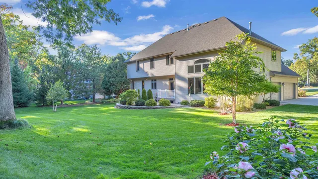 $599,950 | 392 Ledgewood Drive, Fond du Lac, WI 54937