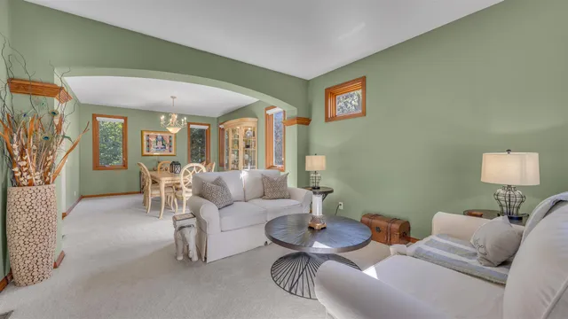 $599,950 | 392 Ledgewood Drive, Fond du Lac, WI 54937