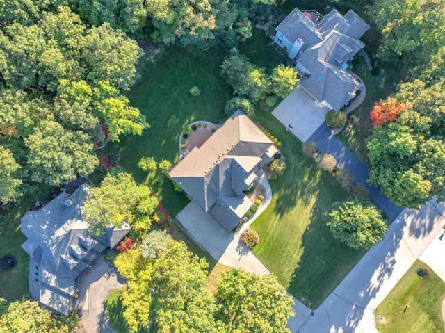 $599,950 | 392 Ledgewood Drive, Fond du Lac, WI 54937