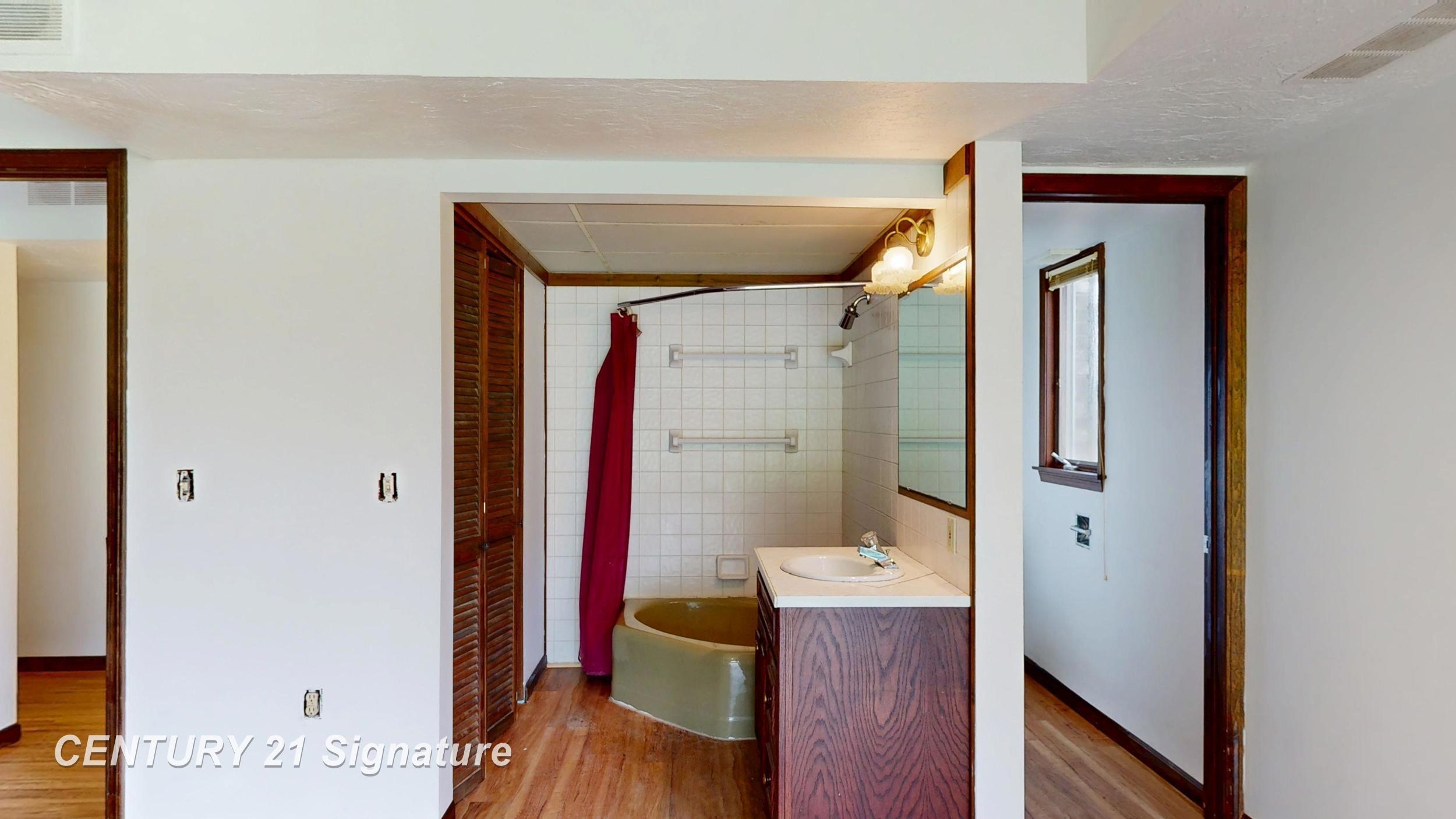 2995 Lyons Road Owosso, MI 48867 - Photo 56 of 71 Gallery Image 56