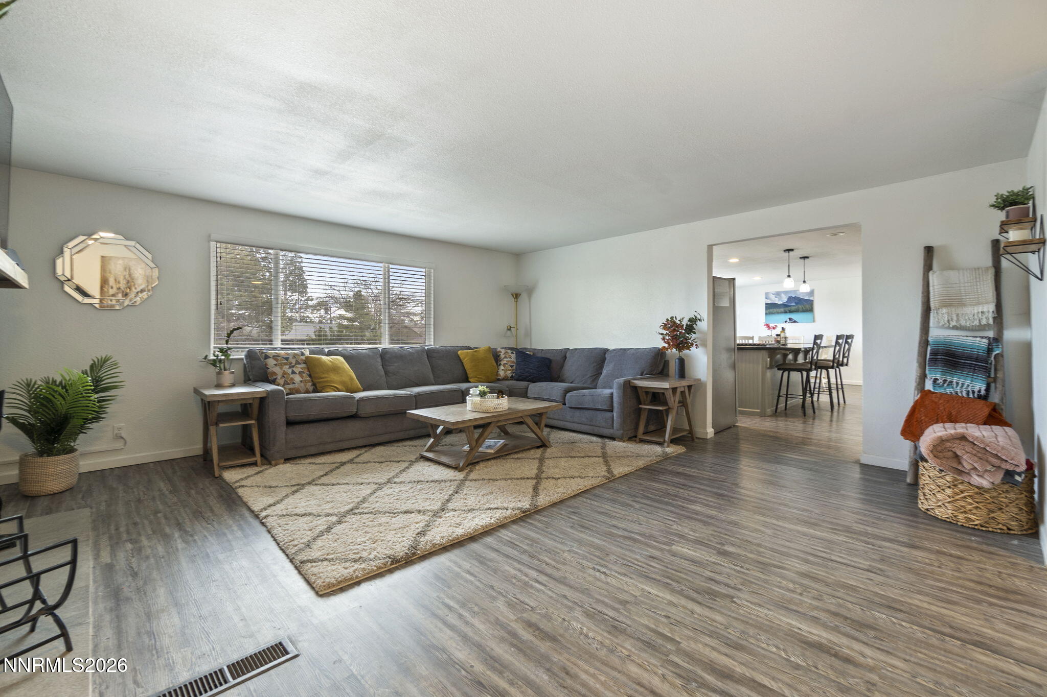 701 Bowman Drive Reno, NV 89503 - Photo 13 of 34 20b