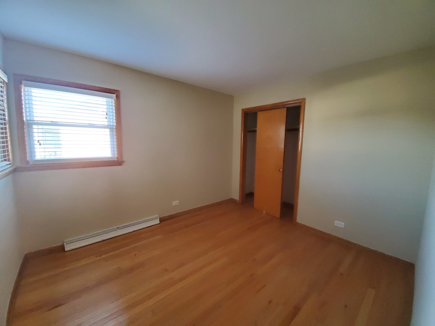 8307 Ballard Road Niles, IL 60714 - Photo 14 of 22 an empty room with a window