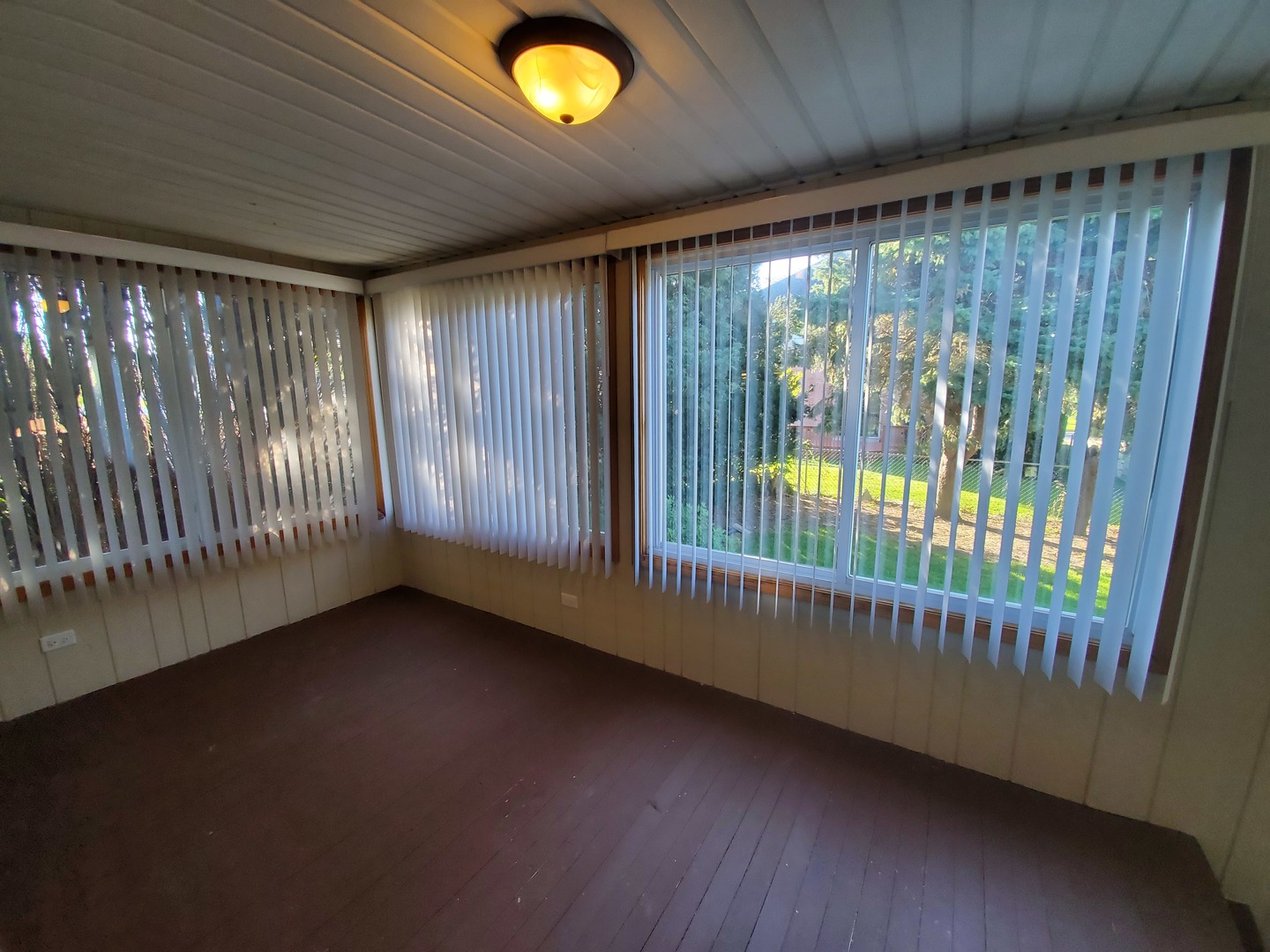 8307 Ballard Road Niles, IL 60714 - Photo 15 of 22 a view of an empty room with a window