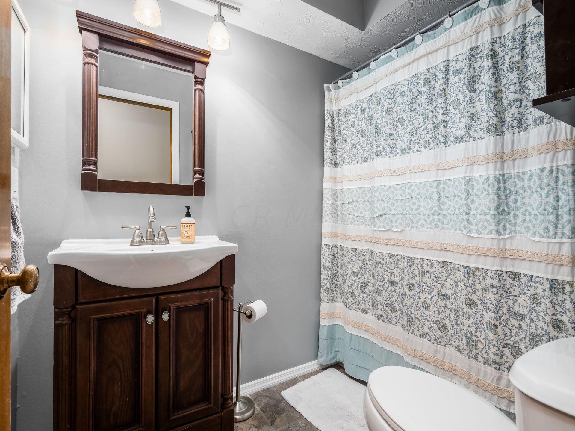 3419 Smiley Road Columbus, OH 43221 - Photo 20 of 39 Gallery Image 20