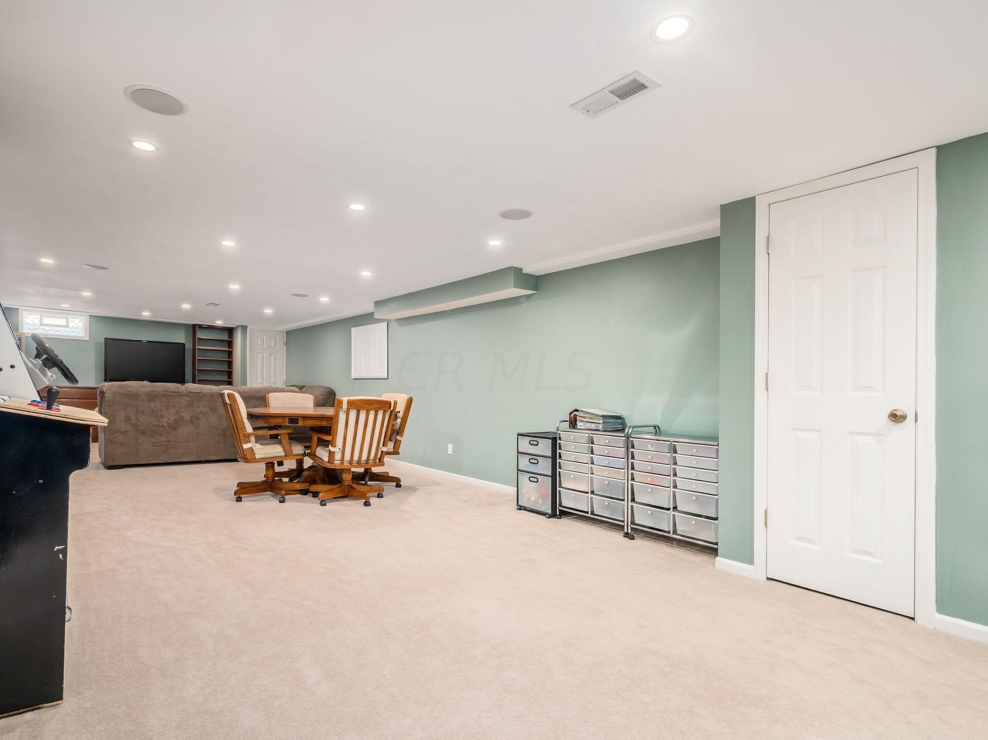 3419 Smiley Road Columbus, OH 43221 - Photo 25 of 39 Gallery Image 25