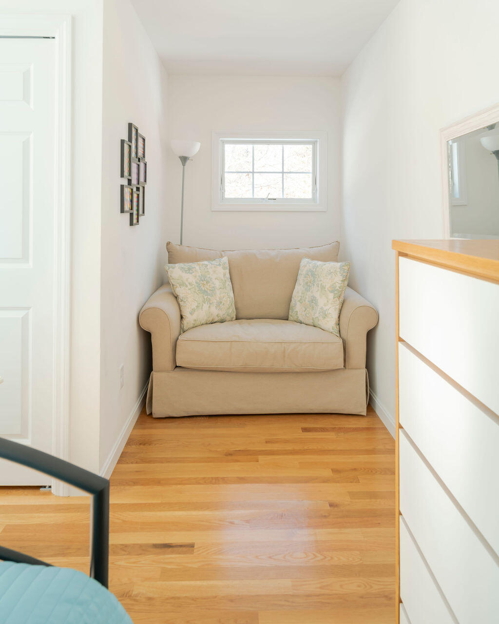 45 Perch Pond Way Wellfleet, MA 02667 - Photo 58 of 82 a living room with furniture and a window