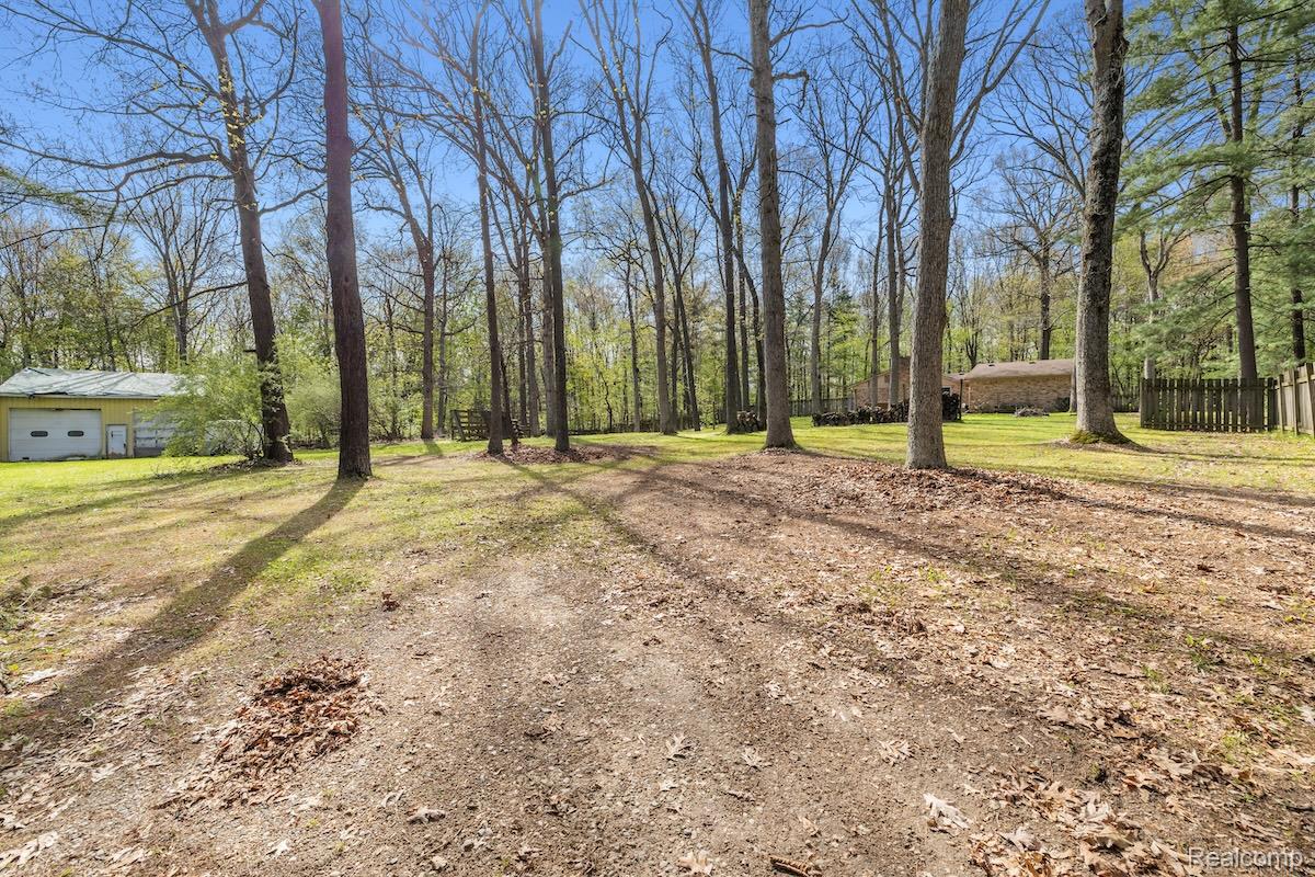 2700 North Hacker Road Howell, MI 48855 - Photo 23 of 34 2700 Hacker-56.jpg