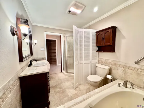 $1,700 | 9142 Woodbine Street, Baton Rouge, LA 70815