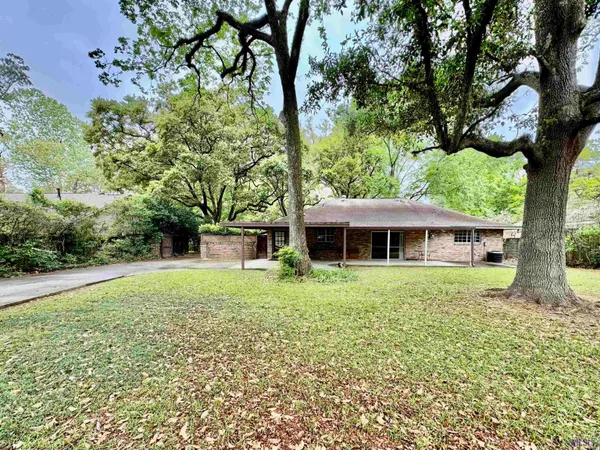 $1,700 | 9142 Woodbine Street, Baton Rouge, LA 70815