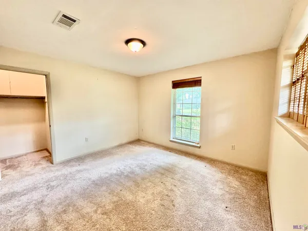 $1,700 | 9142 Woodbine Street, Baton Rouge, LA 70815