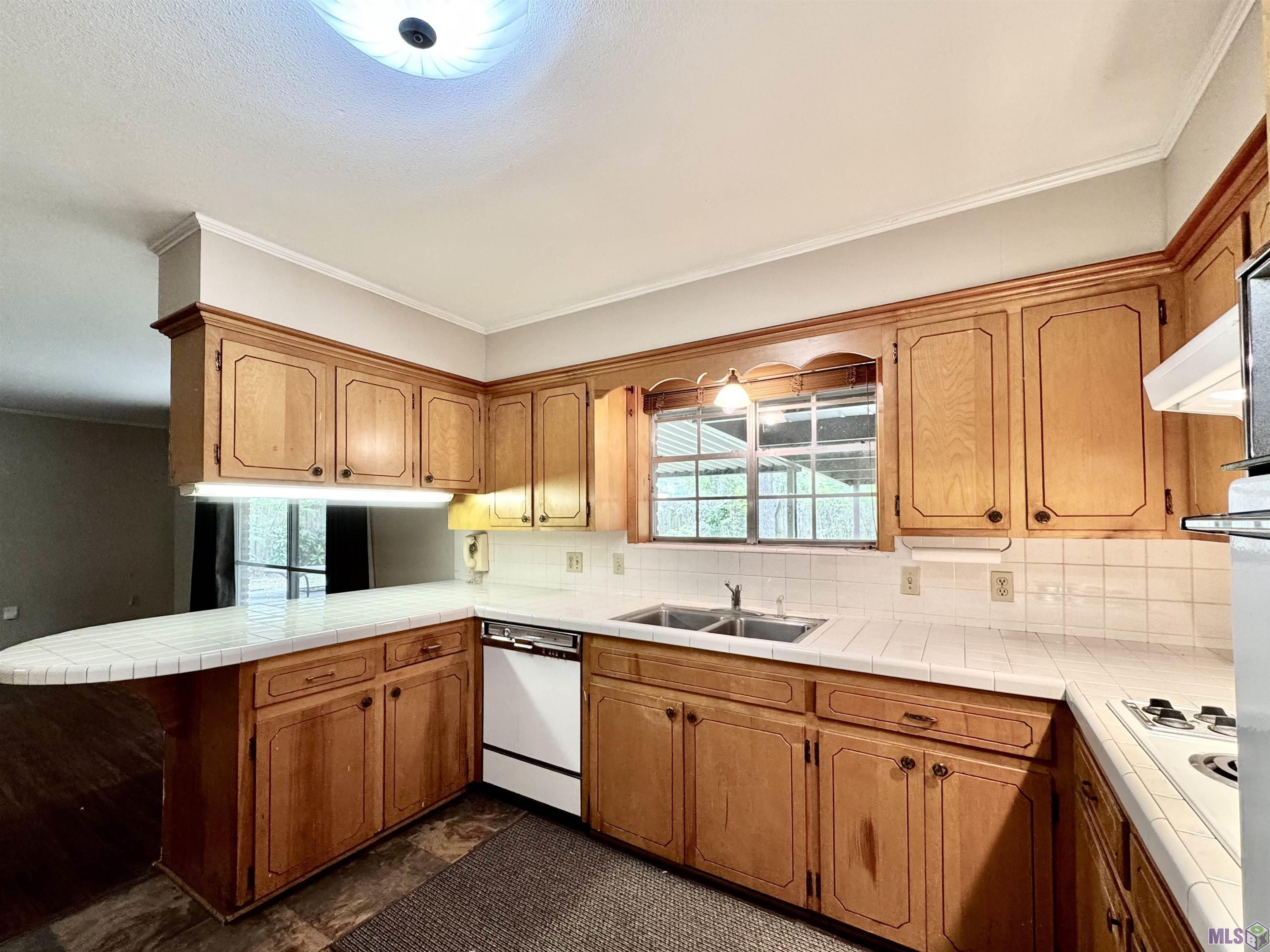 9142 Woodbine Street Baton Rouge, LA 70815 - Photo 8 of 23