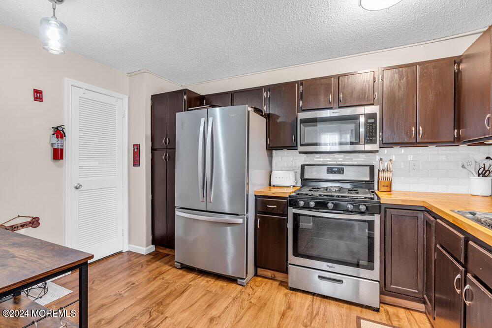 237 Tulip Lane Freehold, NJ 07728 - Photo 11 of 29 016_dsc01469_986