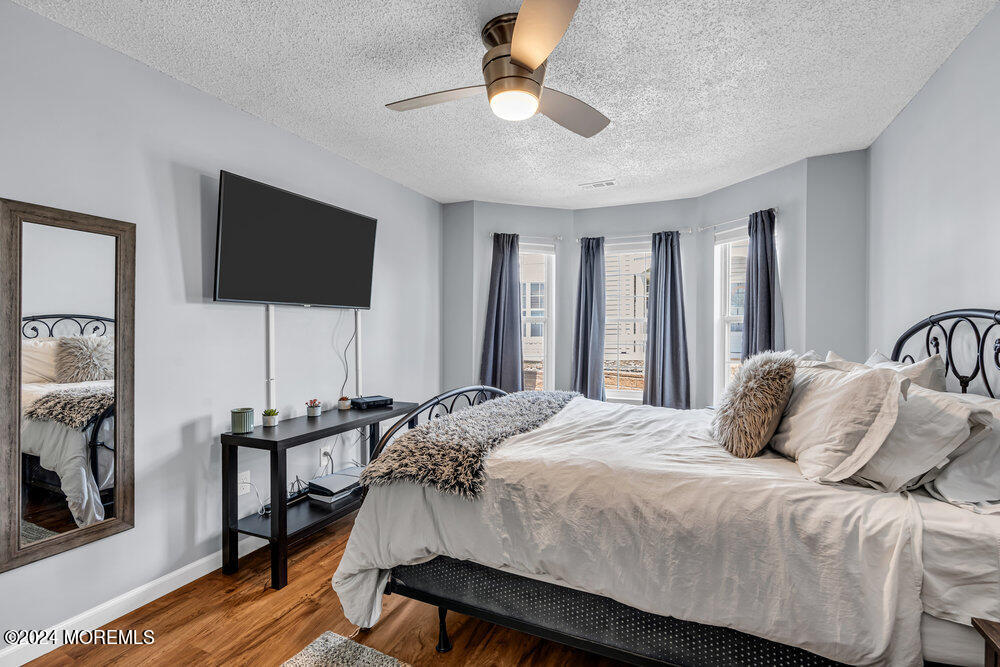 237 Tulip Lane Freehold, NJ 07728 - Photo 18 of 29 023_dsc01399_453