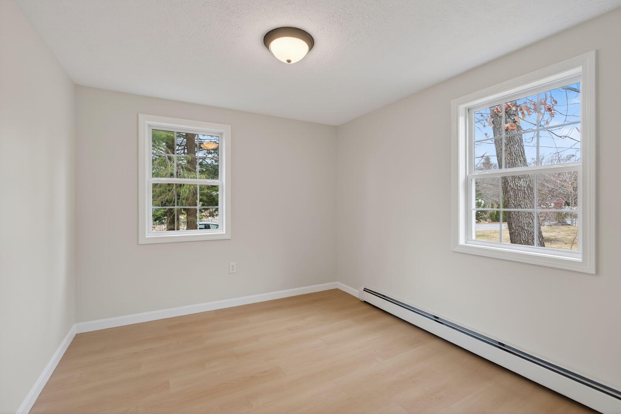87 Sherburne Street Springvale, ME 04083 - Photo 16 of 38