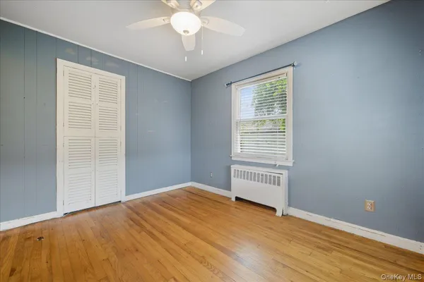 $499,000 | 215 West Granada Avenue, Lindenhurst, NY 11757