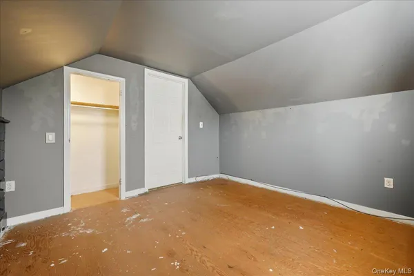 $499,000 | 215 West Granada Avenue, Lindenhurst, NY 11757