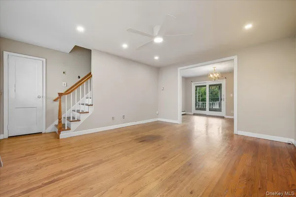 $499,000 | 215 West Granada Avenue, Lindenhurst, NY 11757