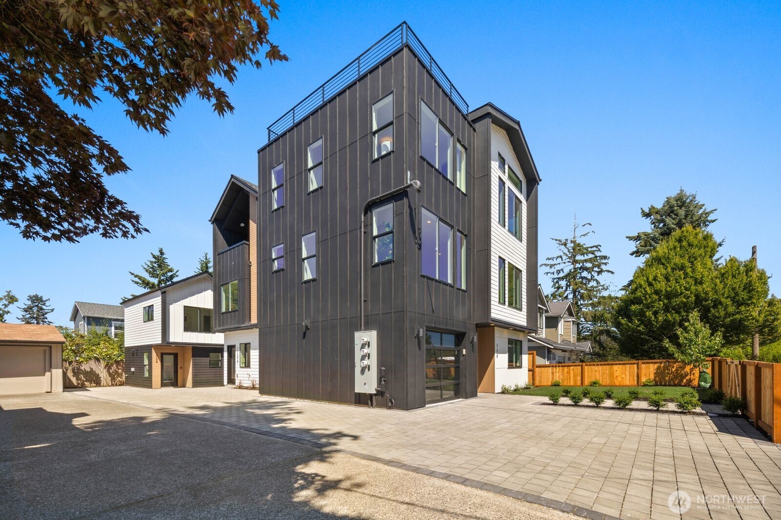 724 North 89th Street Seattle, WA 98103 - Photo 3 of 26 Gallery Image 3