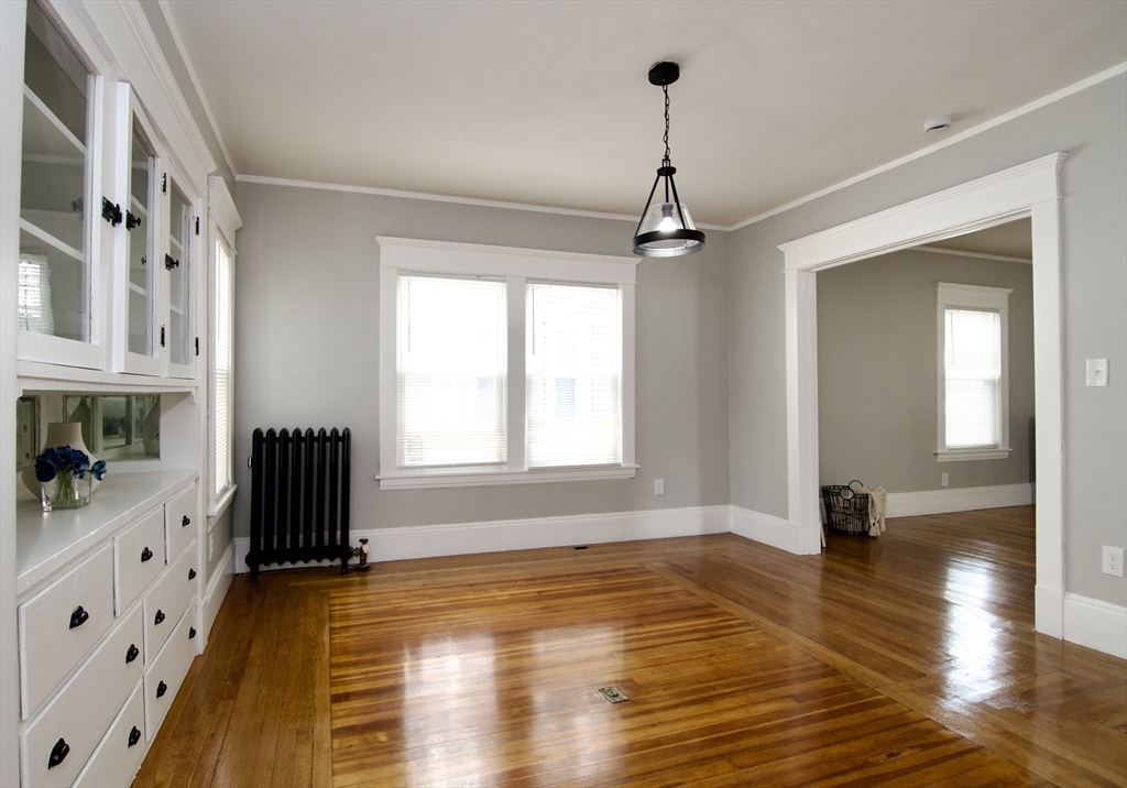 28 Bristol Street Springfield, MA 01109 - Photo 11 of 42