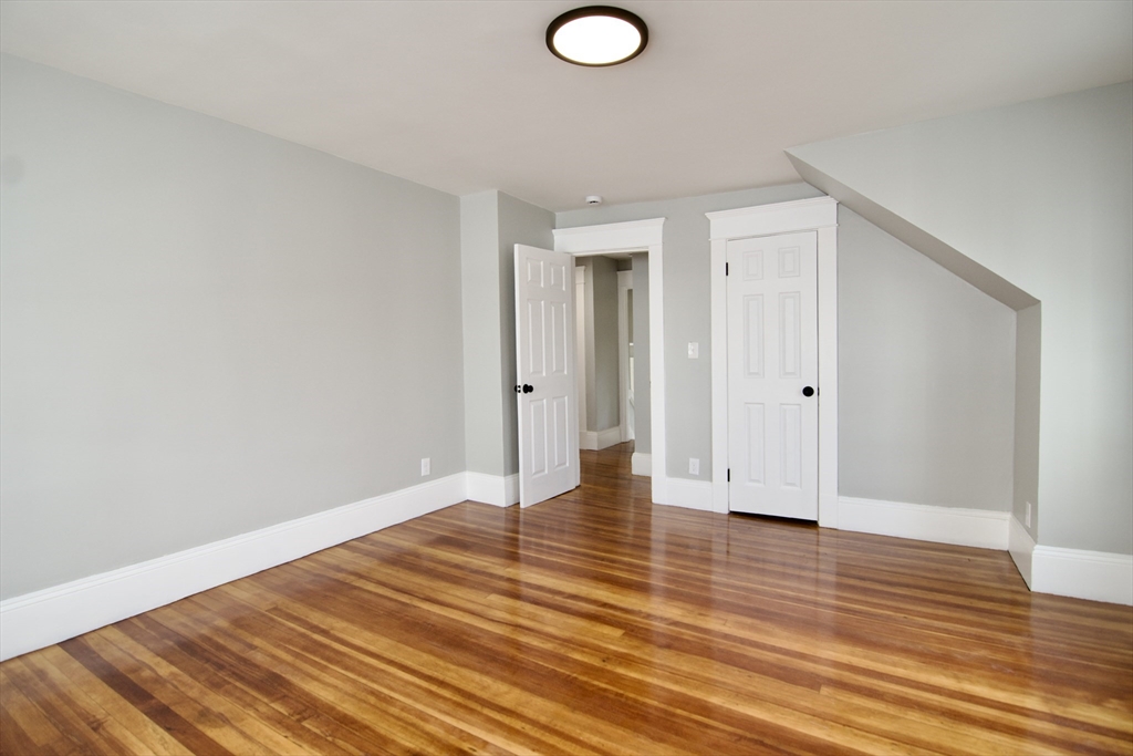 28 Bristol Street Springfield, MA 01109 - Photo 30 of 42