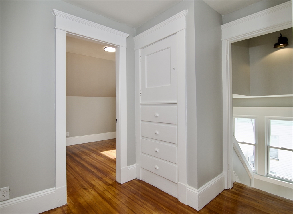 28 Bristol Street Springfield, MA 01109 - Photo 31 of 42