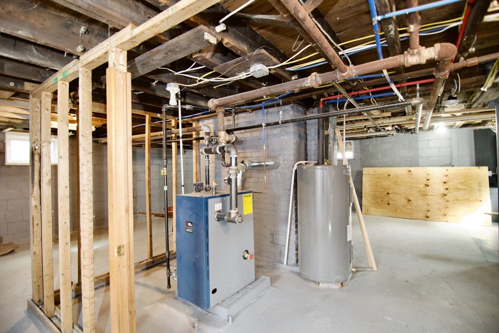 28 Bristol Street Springfield, MA 01109 - Photo 40 of 42