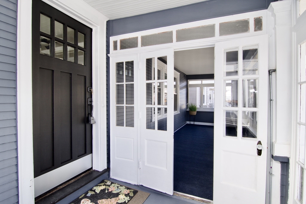 28 Bristol Street Springfield, MA 01109 - Photo 5 of 42