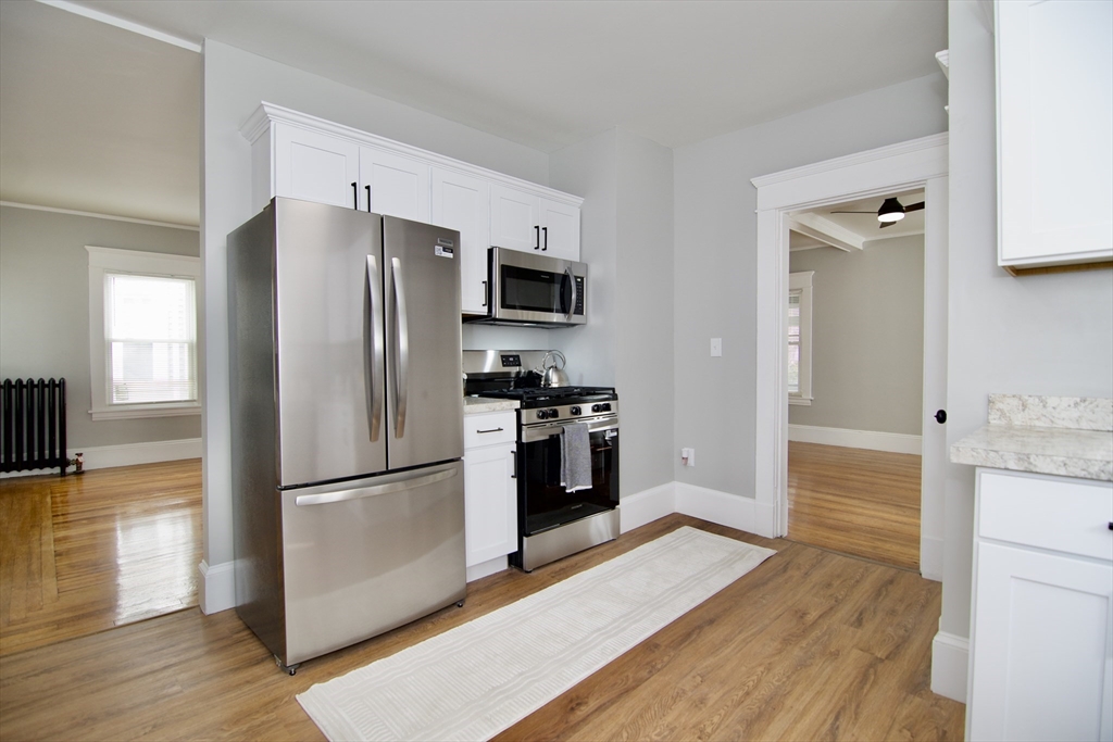 28 Bristol Street Springfield, MA 01109 - Photo 10 of 42