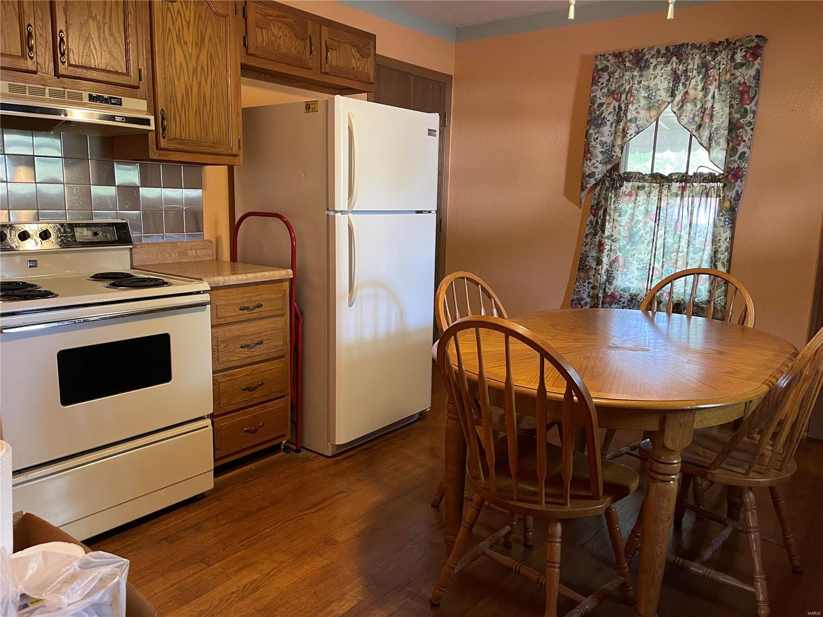 1320 Rixon Street Alton, IL 62002 - Photo 5 of 22 Gallery Image 5