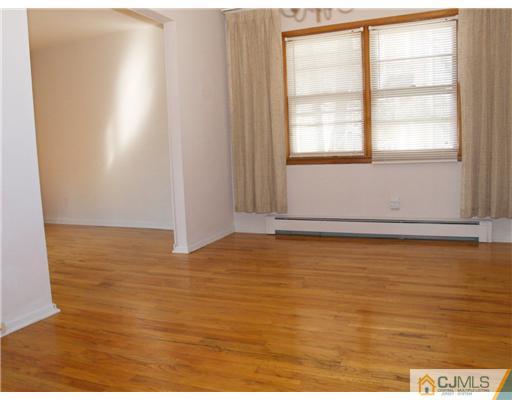 1112 New Dover Road Edison, NJ 08820 - Photo 3 of 25 a view of an ocean