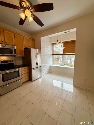 $479,900 | 35 Maple Tree Avenue, Unit 1, Stamford, CT 06906