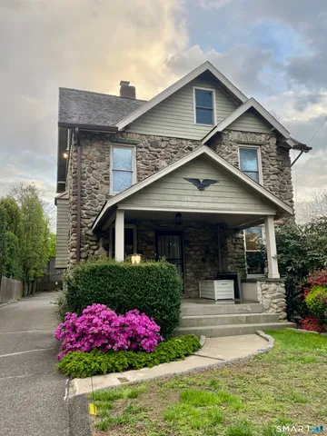 $479,900 | 35 Maple Tree Avenue, Unit 1, Stamford, CT 06906