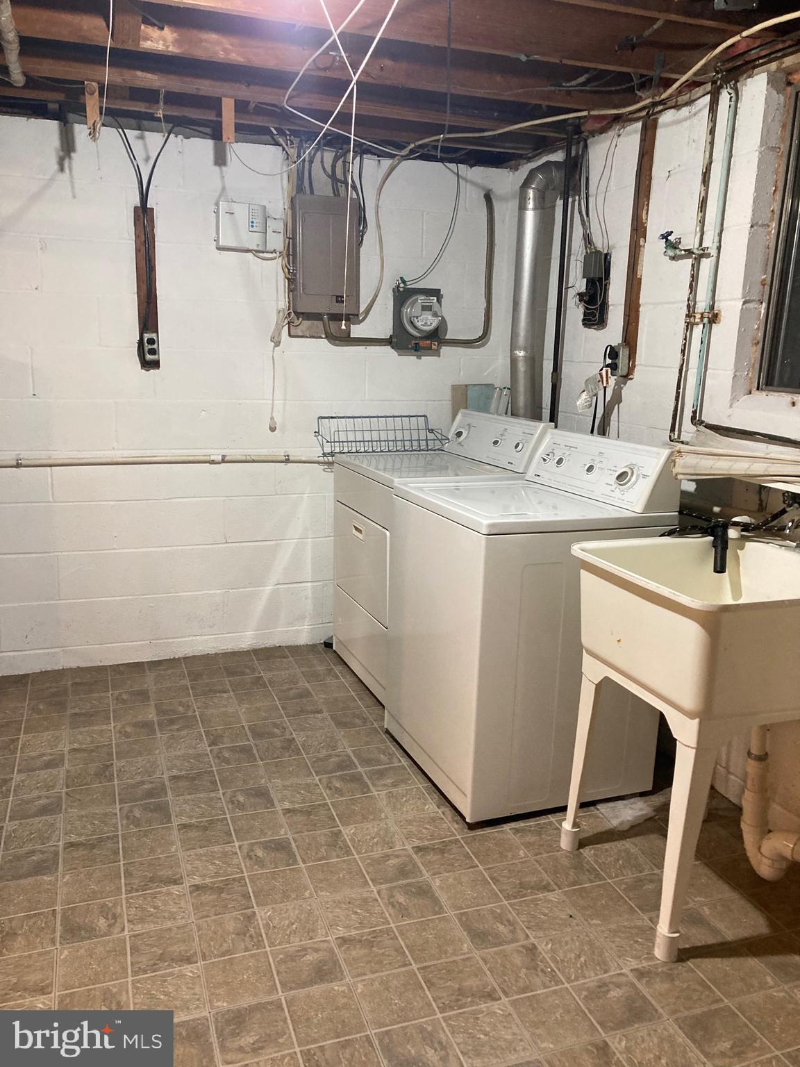 706 Crosby Road Baltimore, MD 21228 - Photo 7 of 41