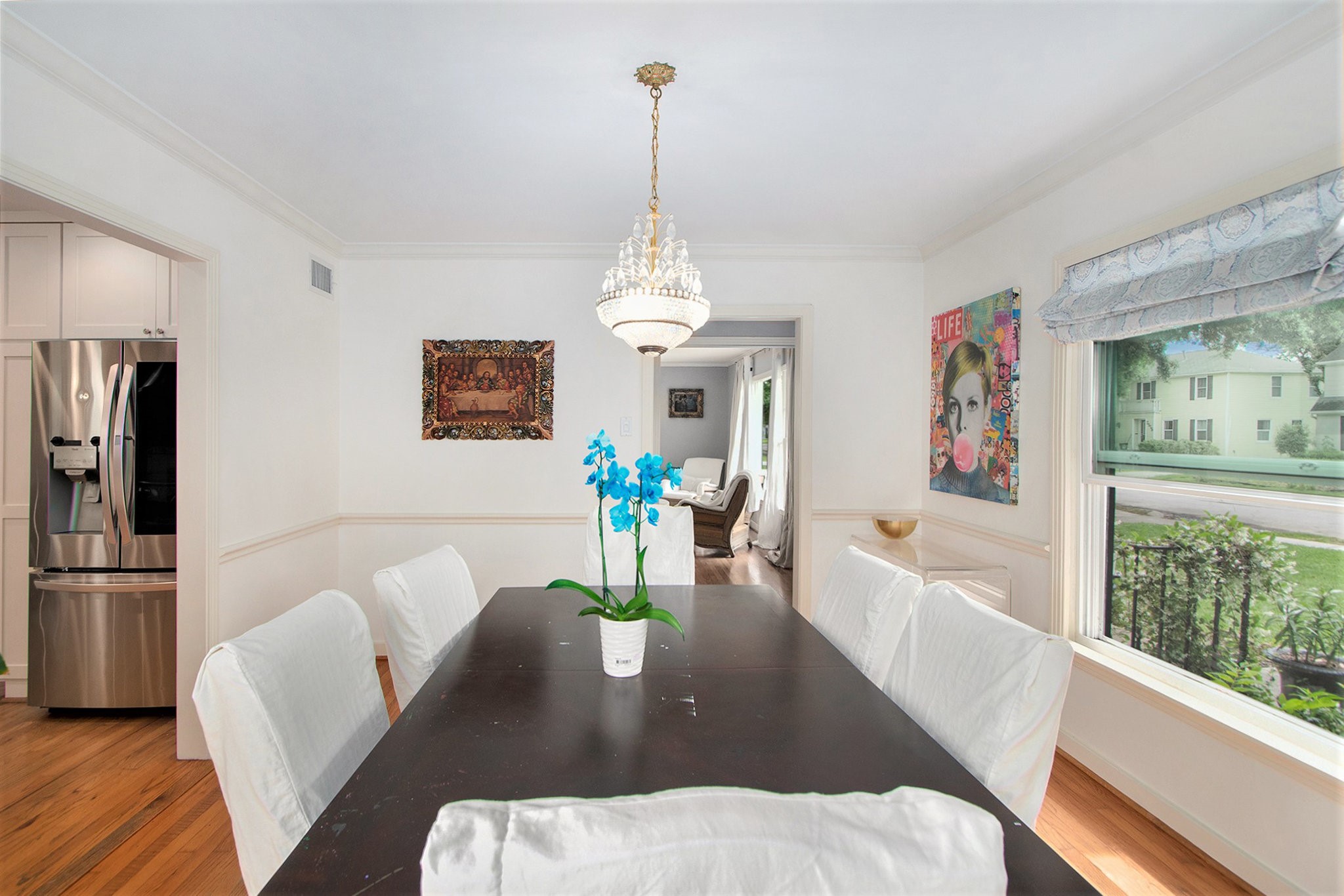2522 Wordsworth Street Houston, TX 77030 - Photo 30 of 33 a living room with furniture dining table and a chandelier