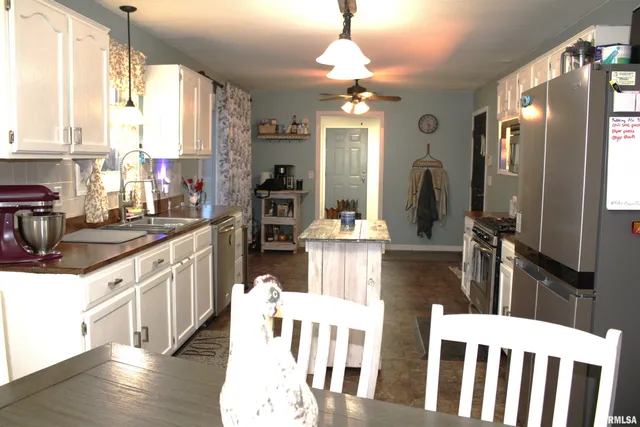 $334,000 | 4786 Keller Road, Iuka, IL 62849