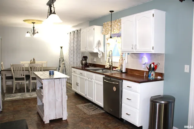 $334,000 | 4786 Keller Road, Iuka, IL 62849