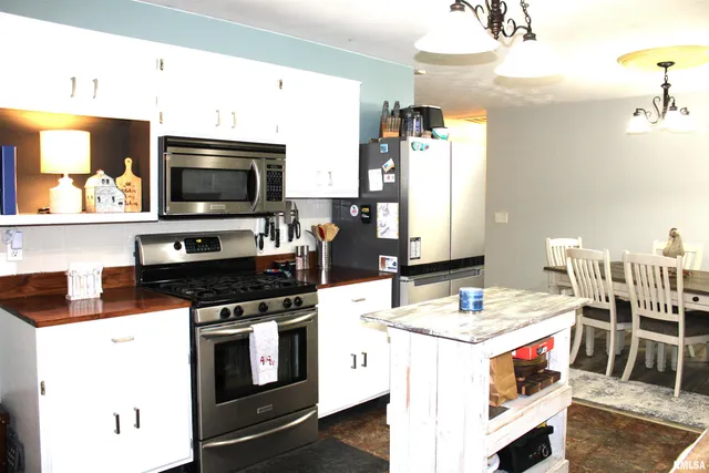 $334,000 | 4786 Keller Road, Iuka, IL 62849