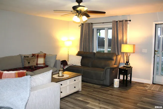 $334,000 | 4786 Keller Road, Iuka, IL 62849