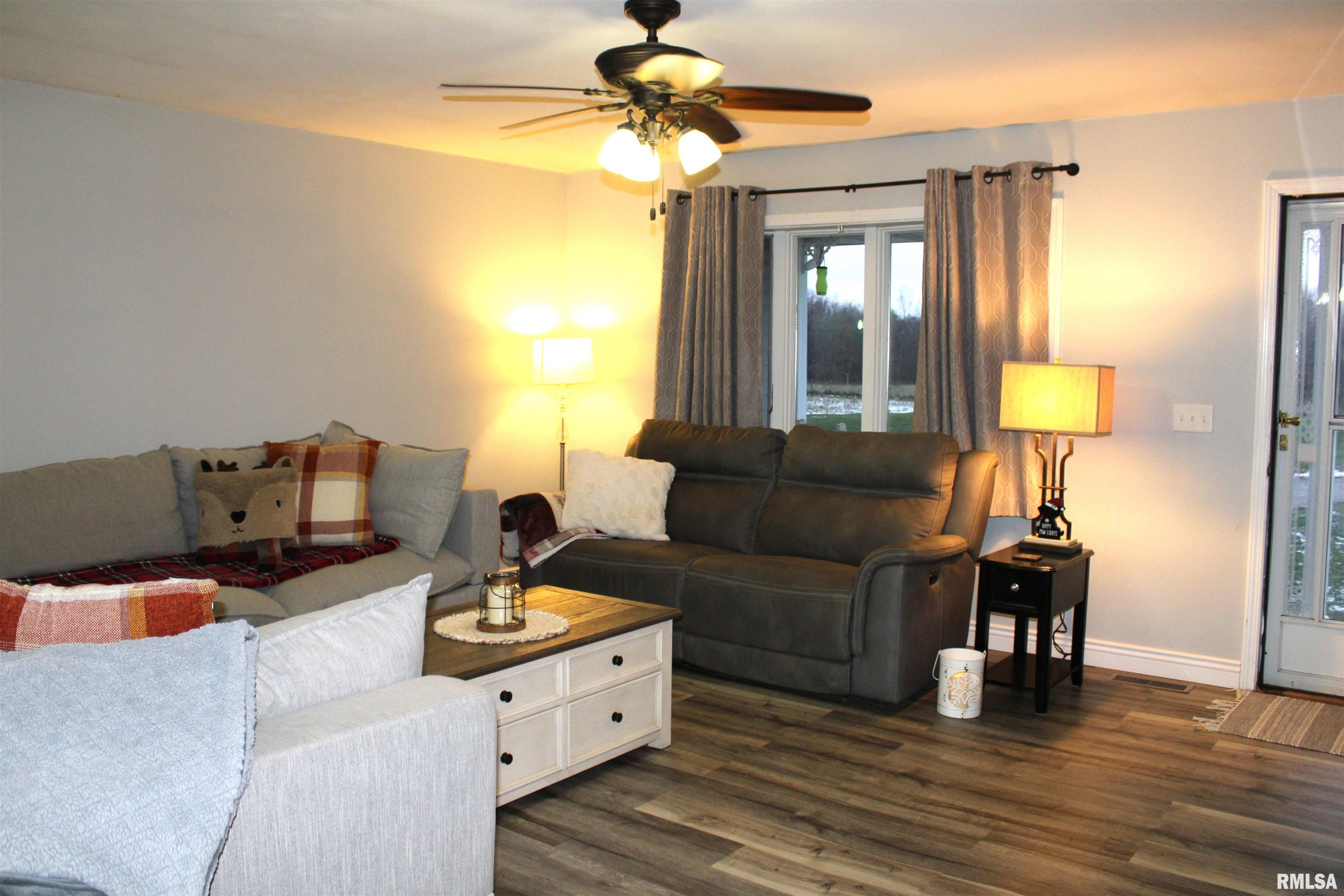 4786 Keller Road Iuka, IL 62849 - Photo 8 of 37